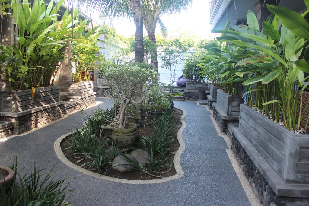 Letos Kubu Homestay Кута Екстериор снимка