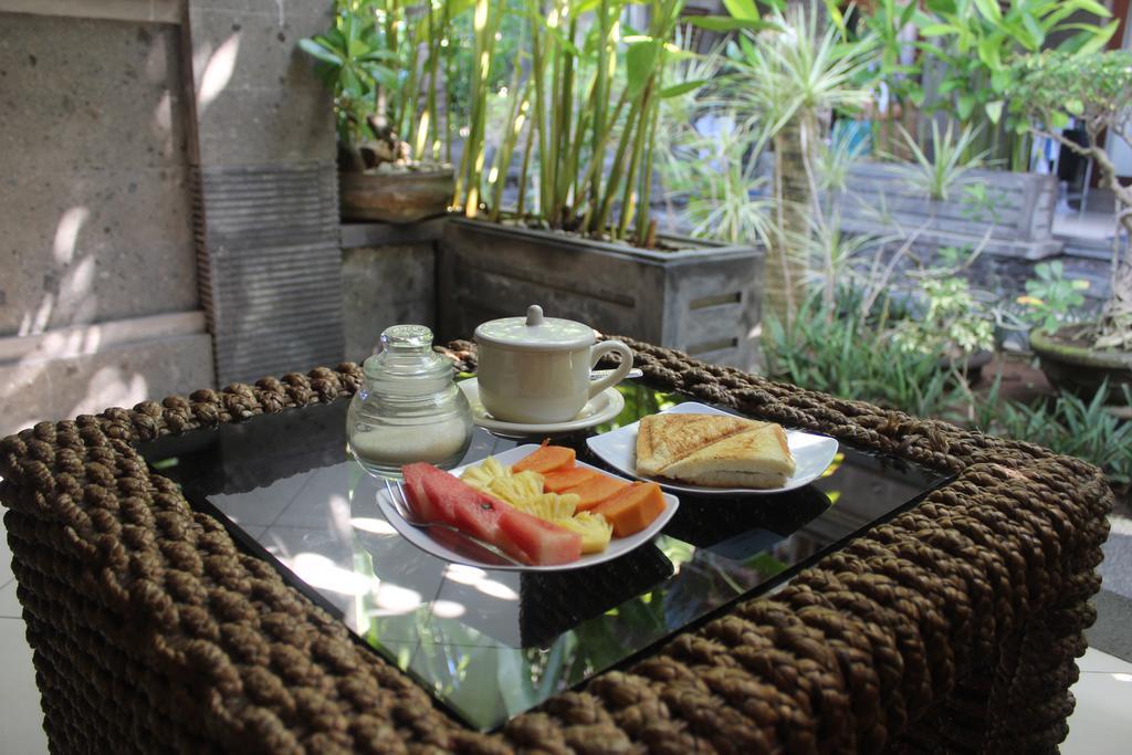Letos Kubu Homestay Кута Екстериор снимка