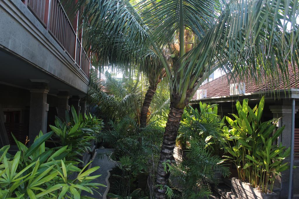 Letos Kubu Homestay Кута Екстериор снимка