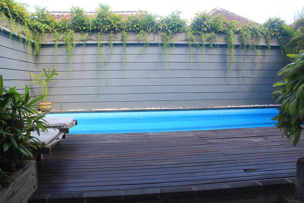 Letos Kubu Homestay Кута Екстериор снимка